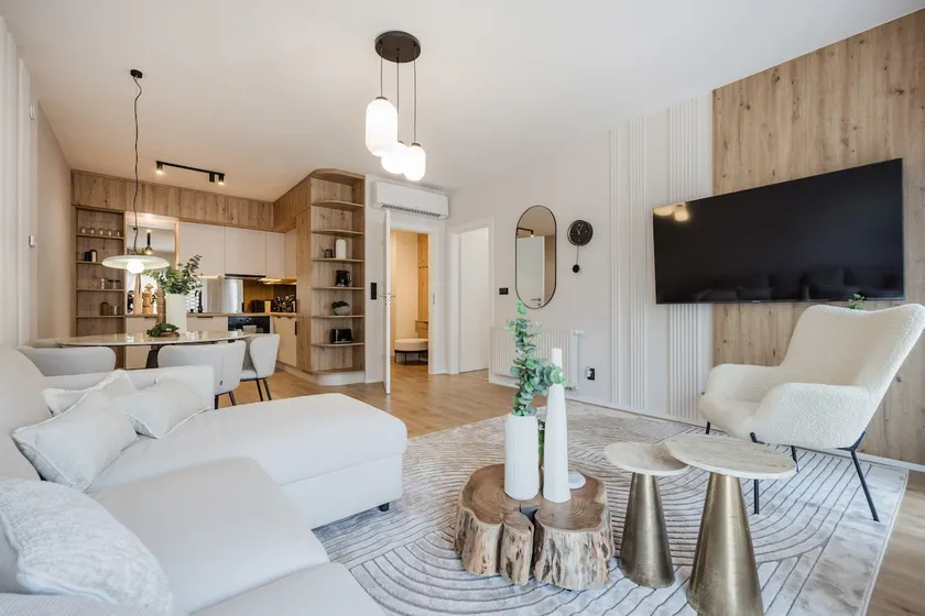 Elegant Premium Apartment with Parking - Image 1