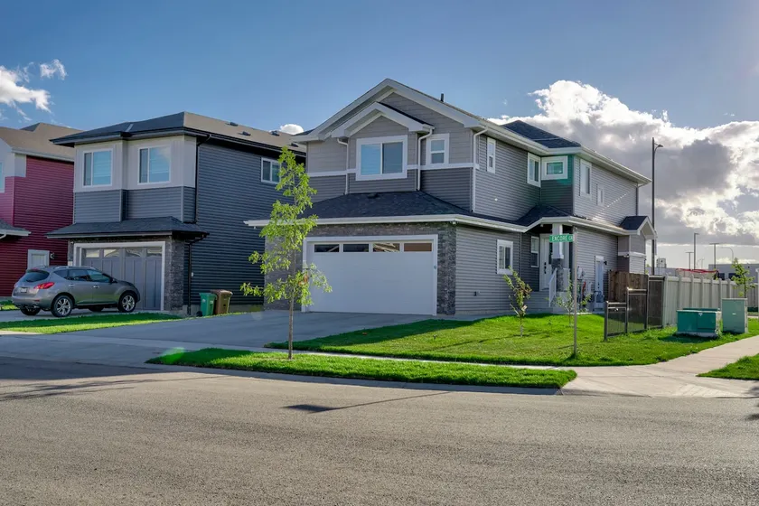 Luxury 2BR+2BA Bsmnt•Private Entrance•Pet-Friendly - Image 1