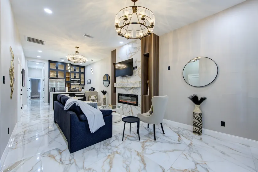 Houston's Marble Gem Near NRG, & Medical Center - Image 1