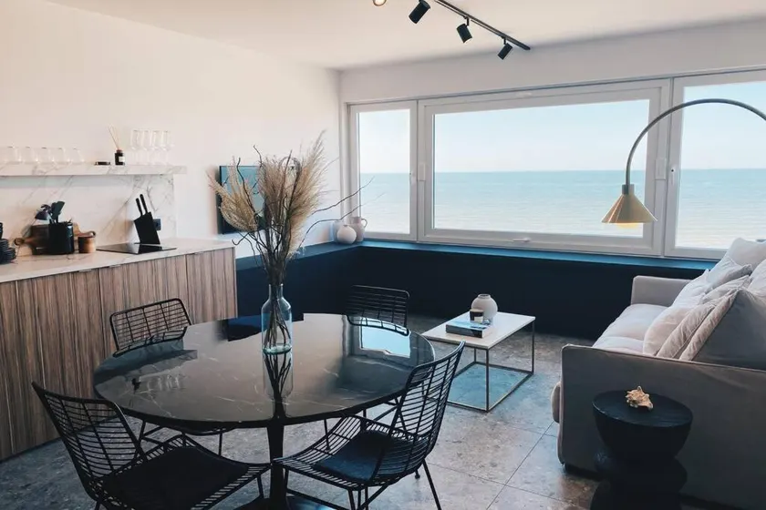 Beautiful architect flat with sea view - Image 1