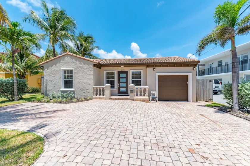 Spacious Getaway | Steps from Ocean - Image 1