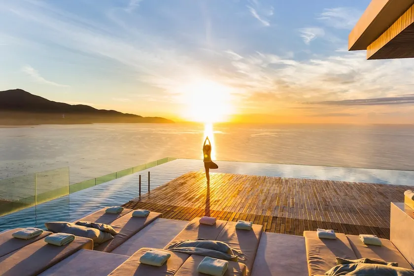 2BR Apt| My Khe Beach, 18th Floor, Double Balcony - Image 1