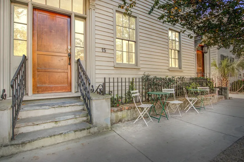 The Melody | 2BR Retreat, Steps to King Street - Image 1