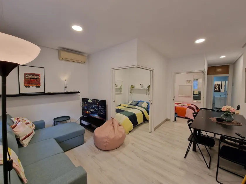 Entire apartment in the Ventas area - Image 1