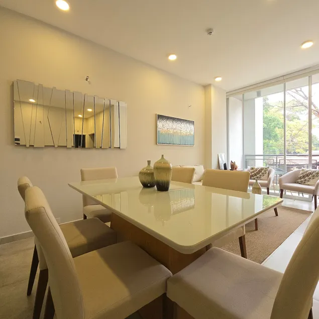 Apartment with a pool, a few meters from shopping malls - Image 1