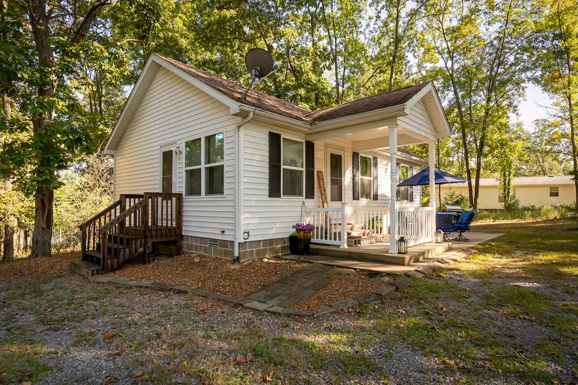 Cozy, Pet Friendly Cottage near Lake of Egypt - Image 1