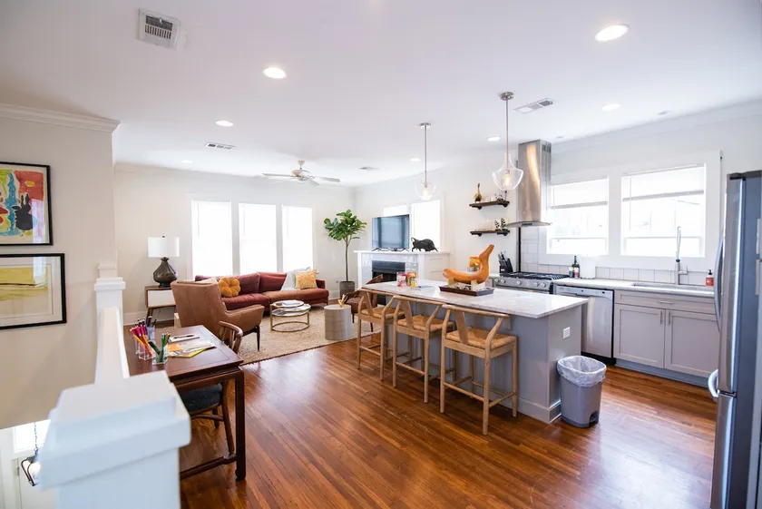 The Midtown Pearl (w/ midterm discounts!) - Image 1