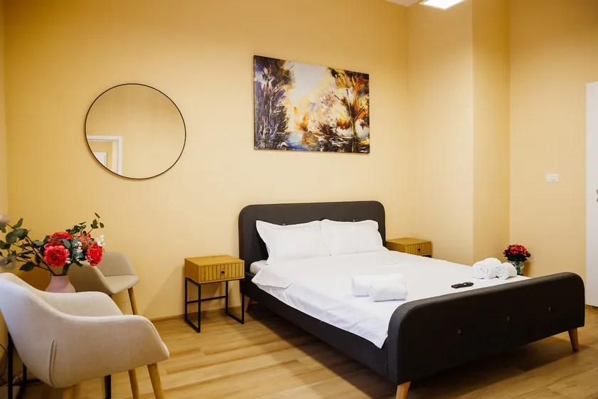 Studio in Old Town's 1752 Hotel - Image 1