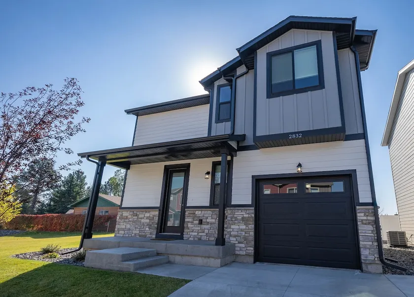 -:- Howdy Hideaway -:- New + Modern 4BR-3BA - Image 1