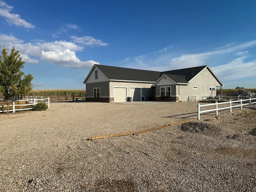 Maple Creek - Image 1