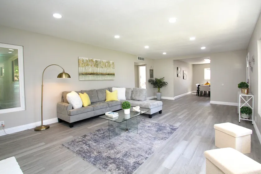 Entire House in Old Fig Garden+Free EV Charger - Image 1