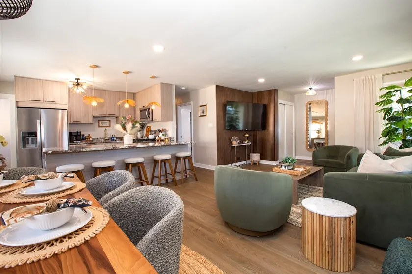Stylish Escape/Game Room/4 Brs - Image 1