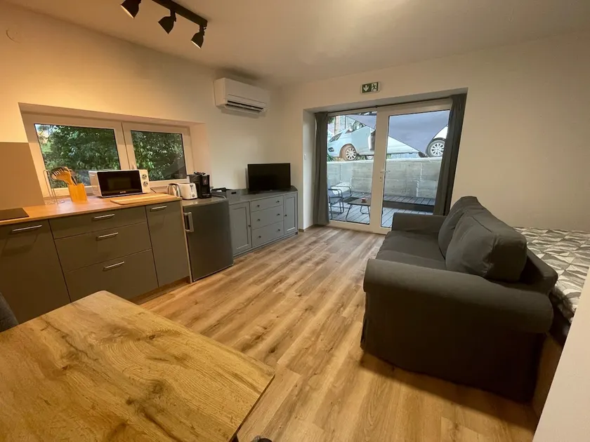 Azimut House - Azimut 4 - Image 1