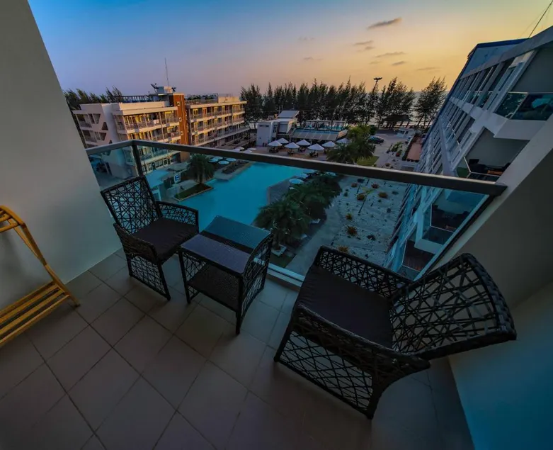 Mae Phim Grand Blue Condo with pool and seaview - Image 1