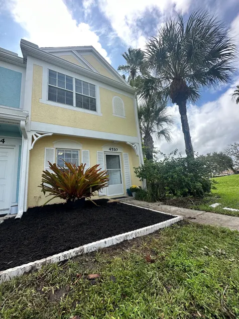 Cozy Townhouse in Bradenton - Image 1