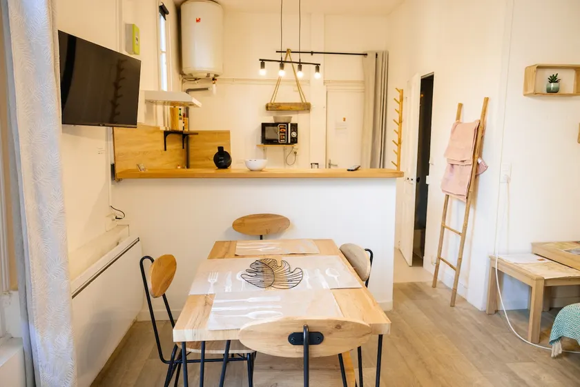 Entretroyesmurs, l'IDYLLE, ground floor apartment, EV charging - Image 1