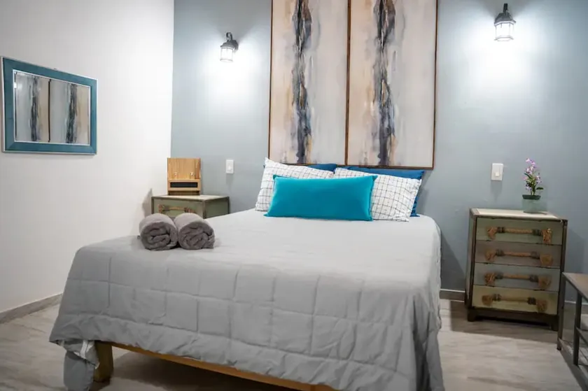 #11 Standard Studio, Ocean Color - Image 1