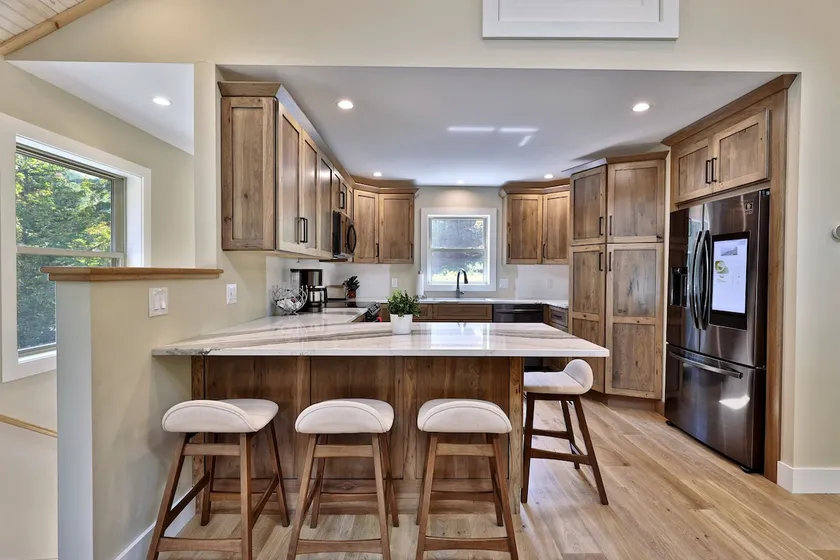 Peak Hill – 3 Bedroom, Hot Tub. Car Charger! - Image 1