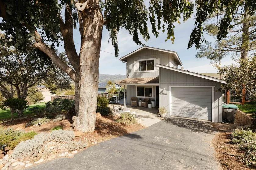Cozy Cambria Bungalow - Image 1
