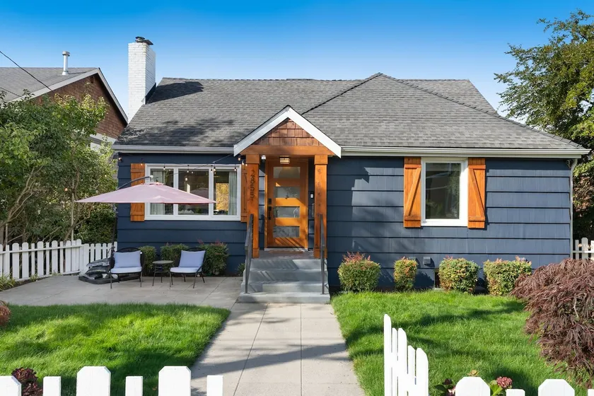3 BR Luxury Craftsmen | Queen Anne | Family/Pet+ - Image 1