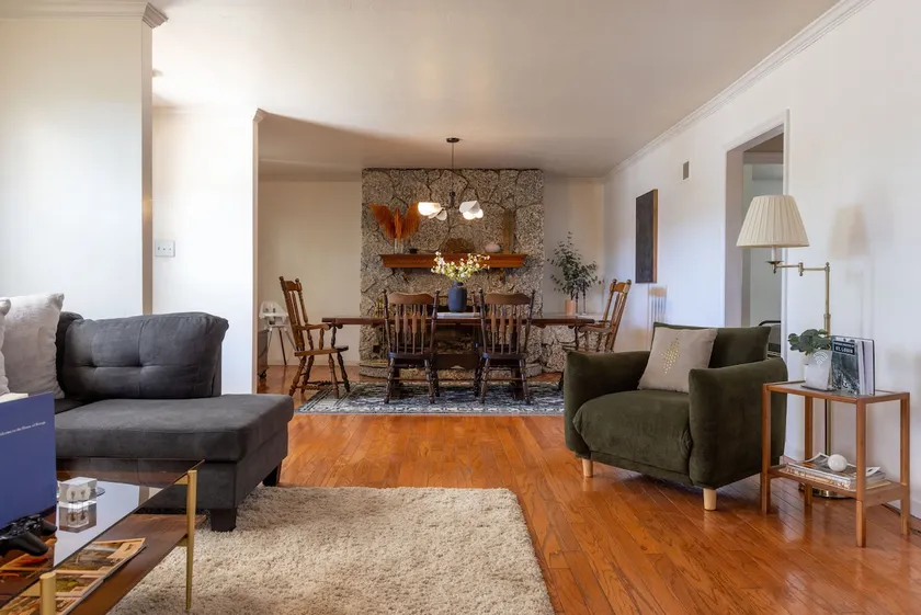 Mid-Century Modern Estate in Perfect Location - Image 1