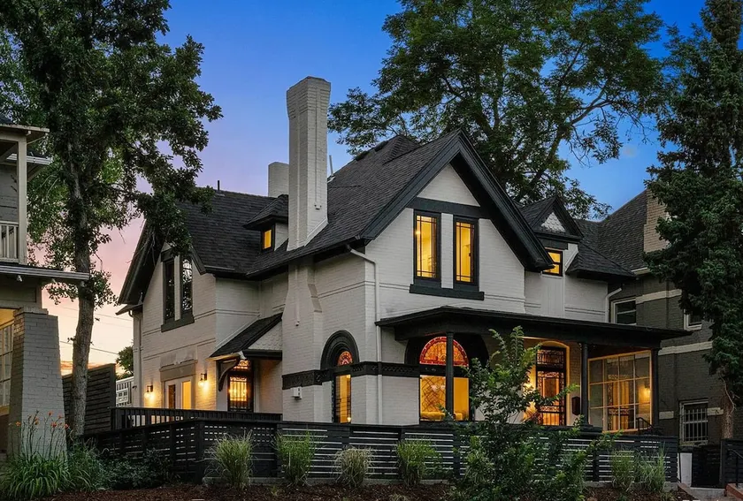 Luxury Victoria Retreat w/ Spa | Sleeps 18+ - Image 1