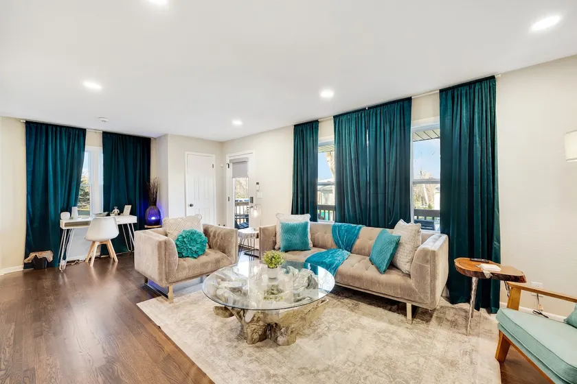 OneNinth-Luxury Downtown Retreat - Image 1