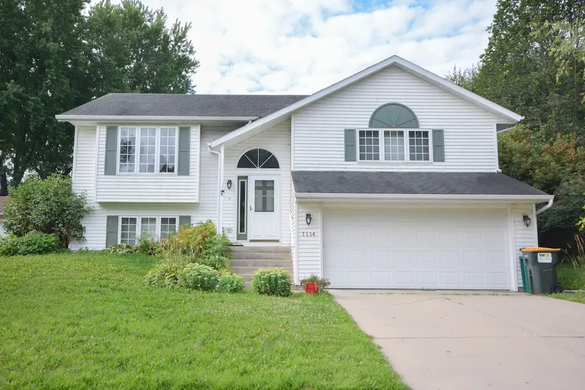 NEW! 10/2024 - 4br Home Sleeps 8 - Image 1