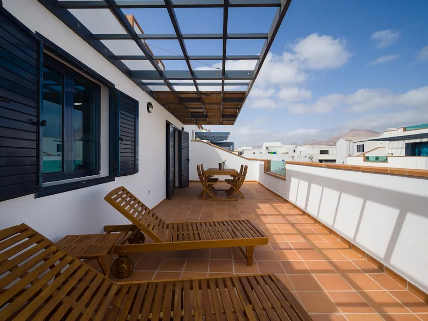 Apartment in Playa Honda - Image 1