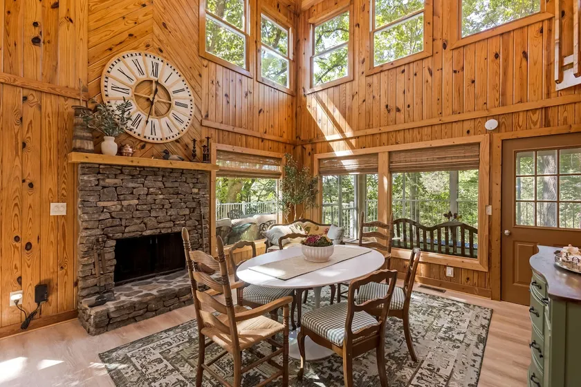 New Listing: Lakeside 3 BR Retreat - Image 1