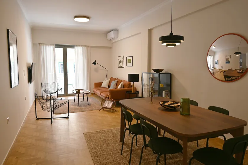 Newly Renovated 3 b/r Premium Sanctuary! - Image 1