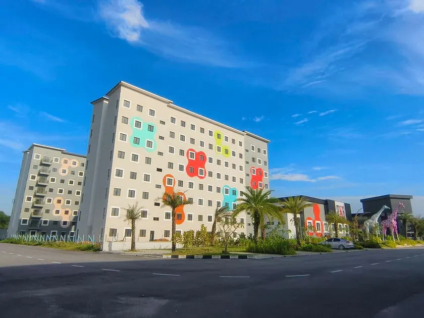 IFS Soho Seri Iskandar 2 Bedroom by Glex CG-290 - Image 1