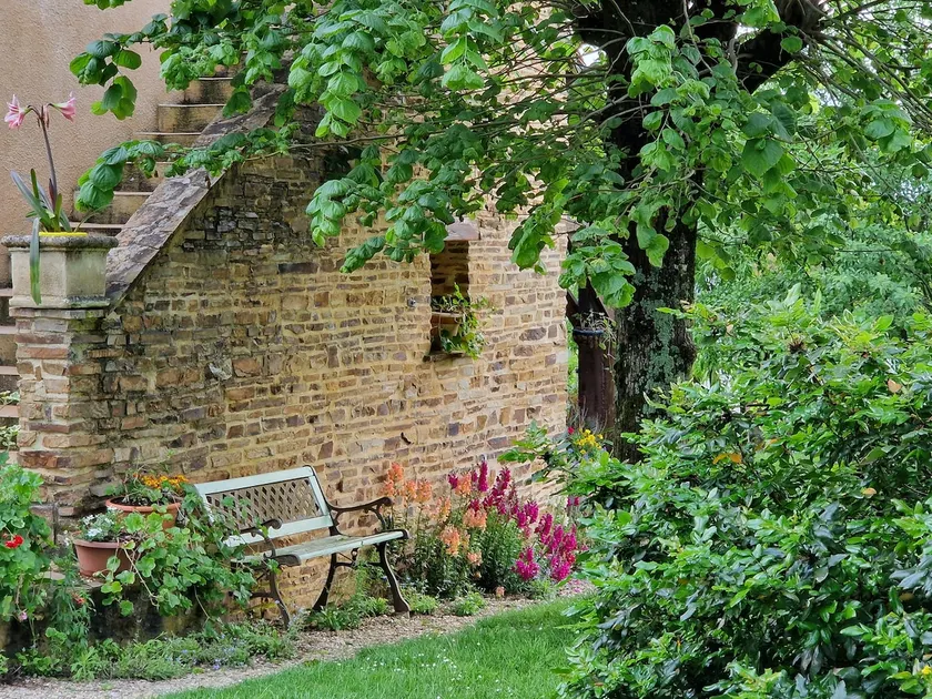 Small cozy nest in the countryside - Image 1