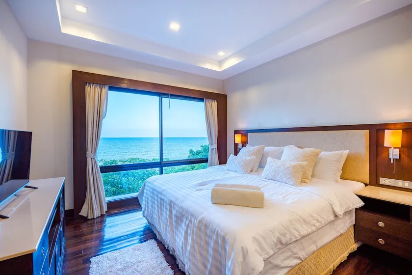 SeaBreeze Hideaway Luxury Beach Front @ Santipura - Image 1