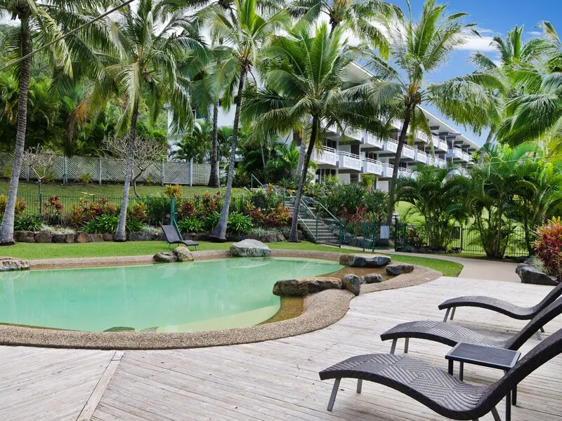 Frangipani 004, Hamilton Island - Image 1