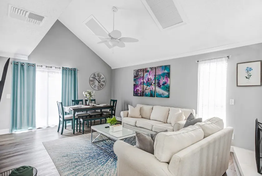 5 Star! Central, quiet, convenient neighborhood! - Image 1