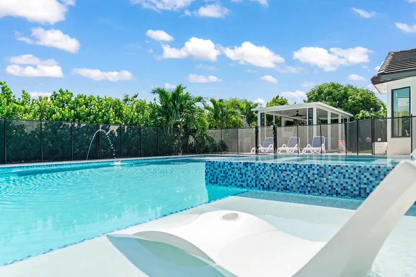 BellaMoon Oasis Miami - Image 1