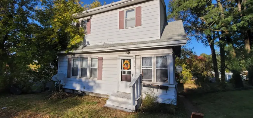 1 King Bd Apt, Students Welcome, Close to evrythng - Image 1
