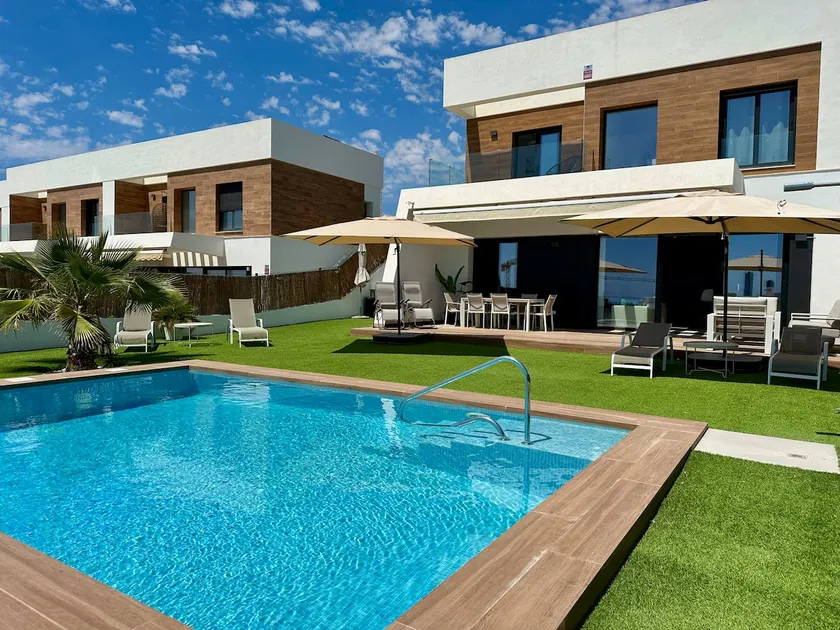 Modern villa with private pool in Finestrat, Benidorm, - Image 1