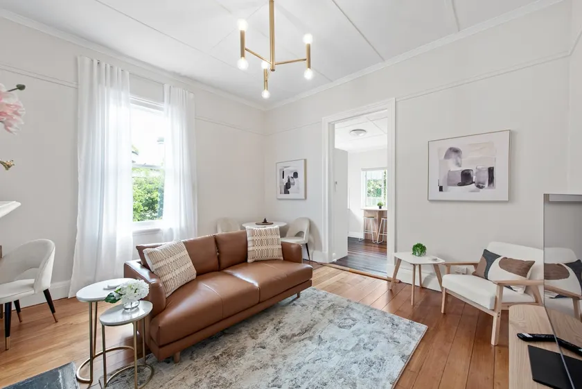 Art Deco with Modern Twist! 1Bed-1Bath-1Car-New Farm - Image 1