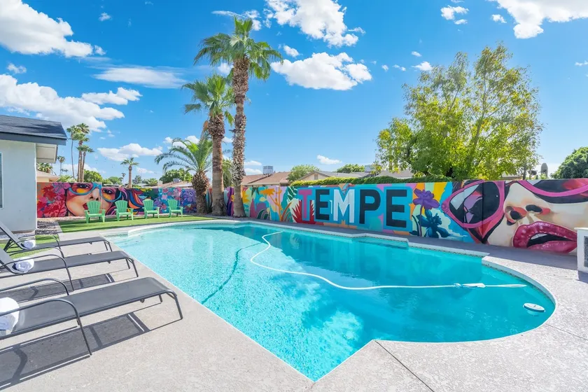 Central Tempe Gem Mural Art Garage Near Freeway - Image 1