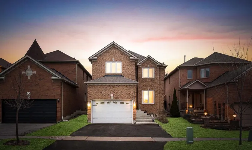 Elegant Family Retreat - Image 1