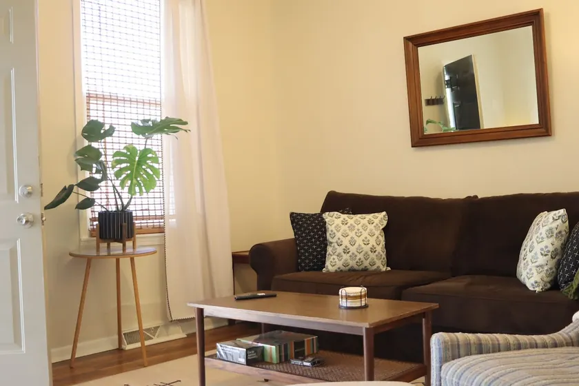 Cute Little Downtown Home - Image 1