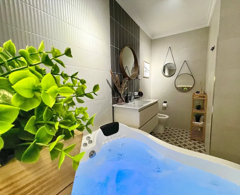 Designer Apartment with SPA complex & Jacuzzi near Bahai Garden Haifa - Image 1