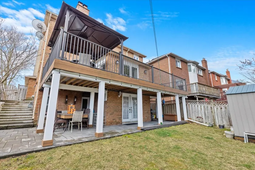 Apartment in Pickering - Image 1
