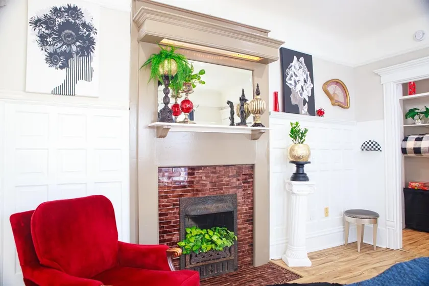 Swanky Suite-Stylish 1BR Escape, Historic District - Image 1