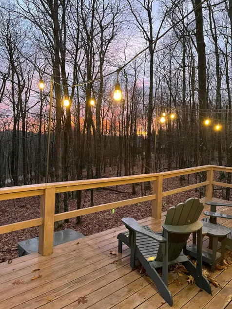 Cozy Log Cabin Near Ski Area and Lake including Hot Tub - Image 1