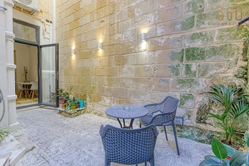 Lovely traditional 4BR Townhouse in charming Isla by 360 Estates - Image 1