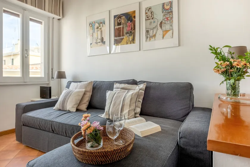 Menta luxury apartment Rome - Image 1