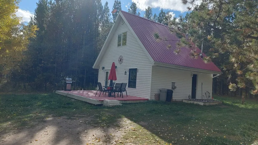 Fiddler's Green Lodge - Image 1